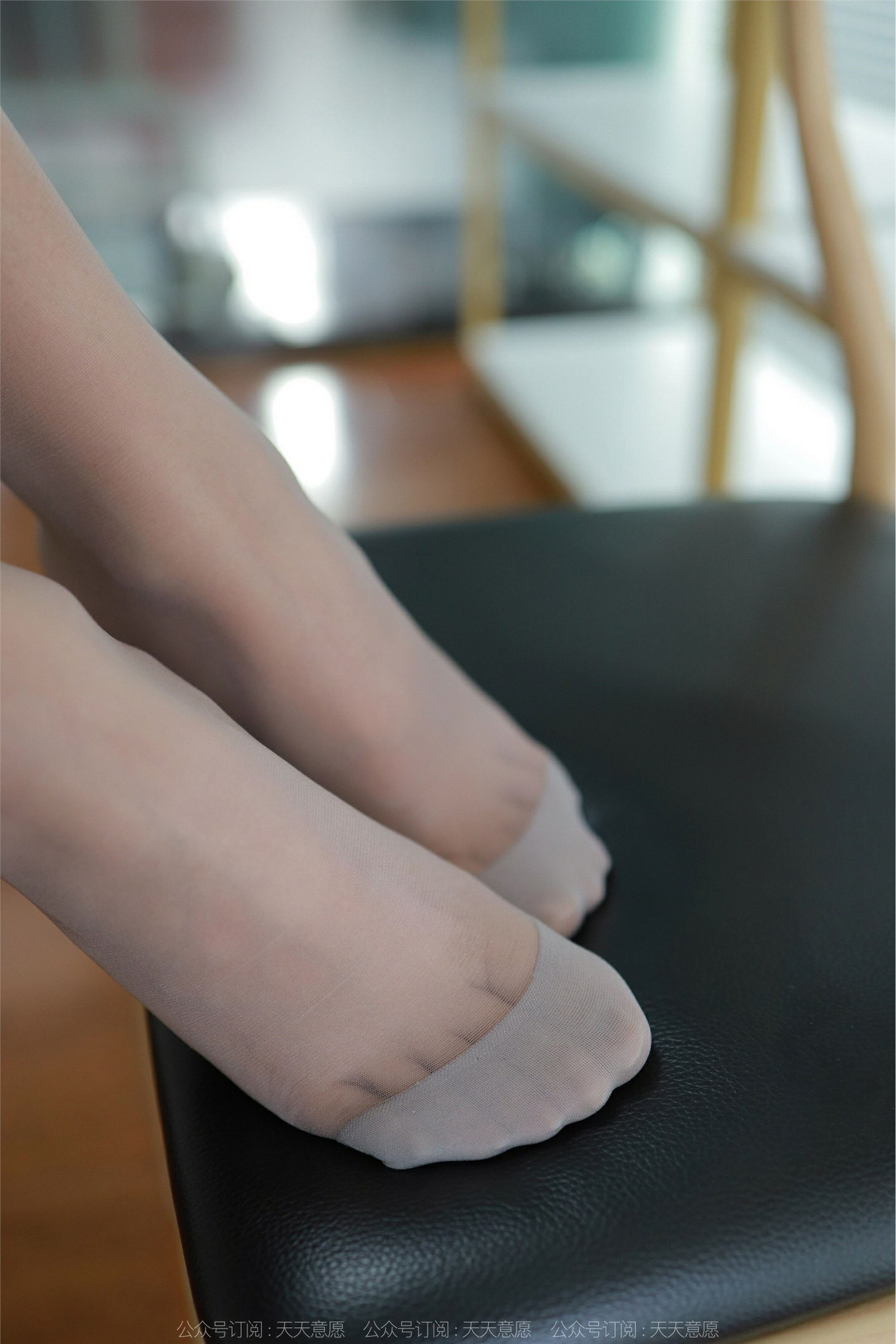 IESS异思趣向 2022.07.20 丝享家 1153：婉萍《灰丝凉鞋》